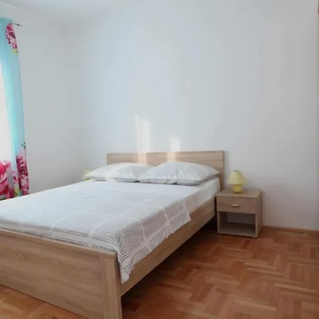 Apartment Ivana *
